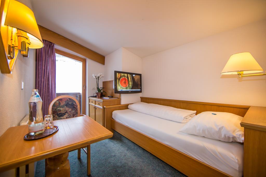 Hotel Cresta Замнаун Номер фото